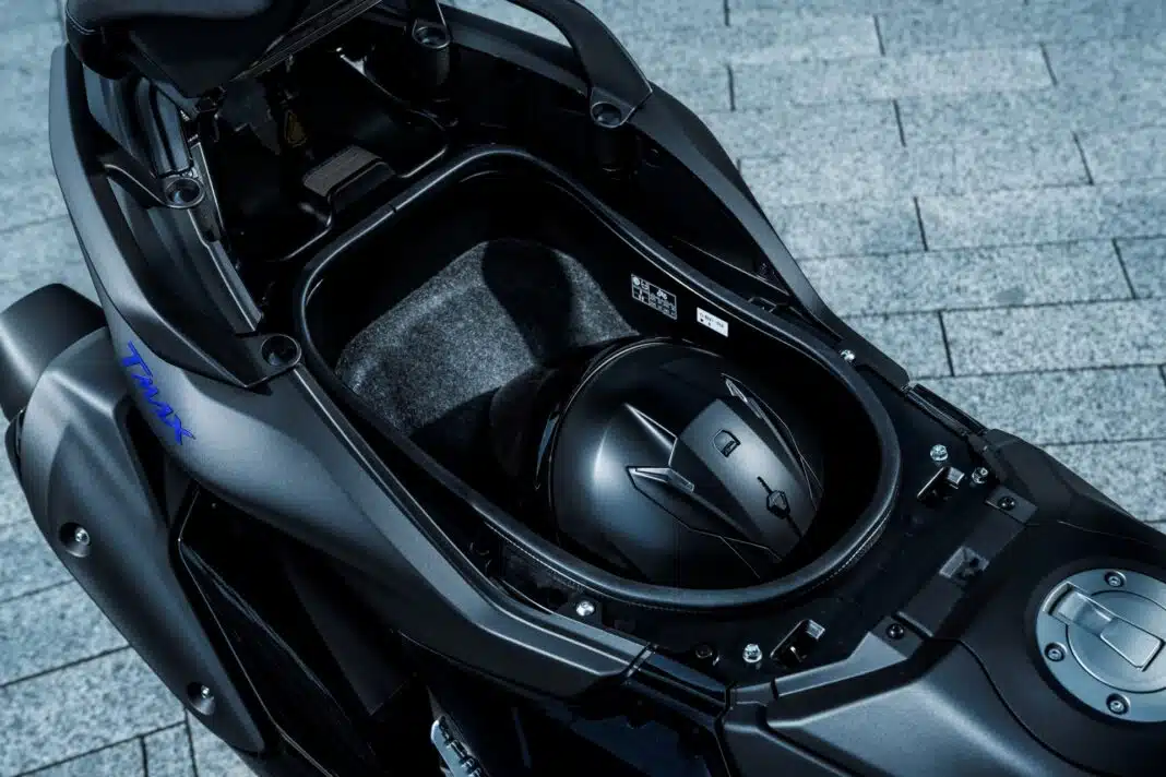 Yamaha-TMAX-2025-28-1068x712.jpg